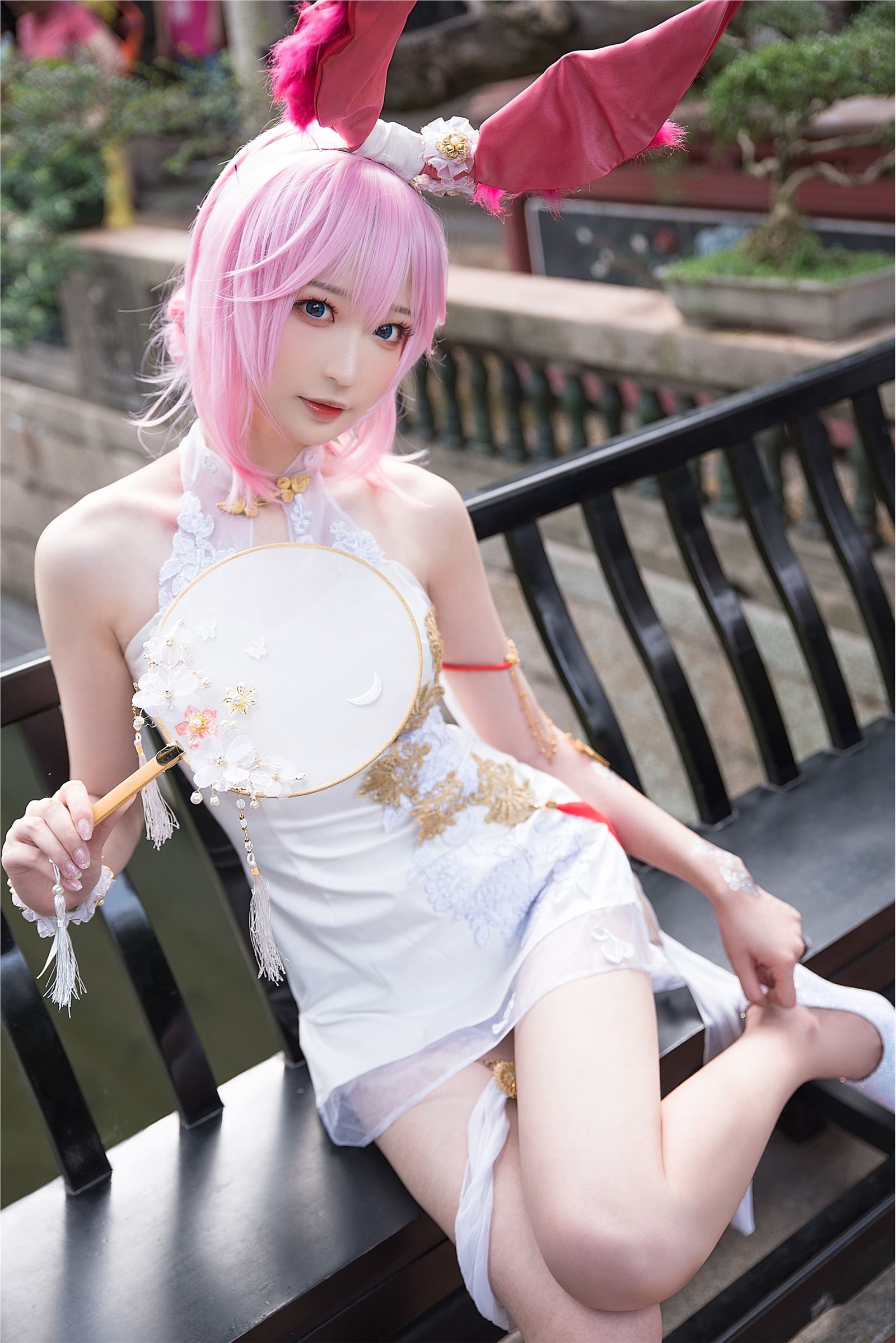 2023-1-21 Messie Huang - Yae Sakura Chinese dress(6)